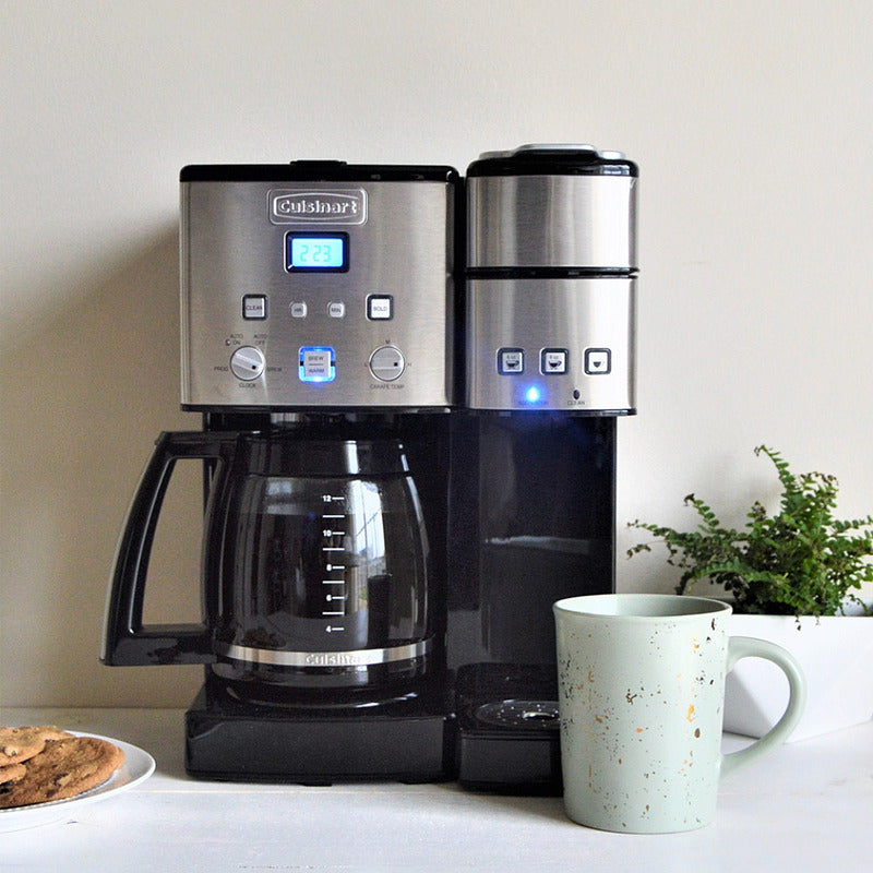 Cafetera Automática Cuisinart Hasta 12 Tazas 3 Dif Tamaños Color Plateado